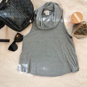 Thin Grey Cropped Sleeve Turtle Neck